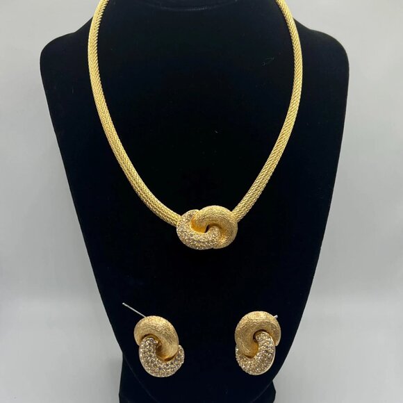 RARE 1980’s Vintage Christian Dior Love Knot Necklace & Earrings - Picture 2 of 10